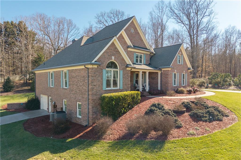 8015 Hurakan Creek Crossing