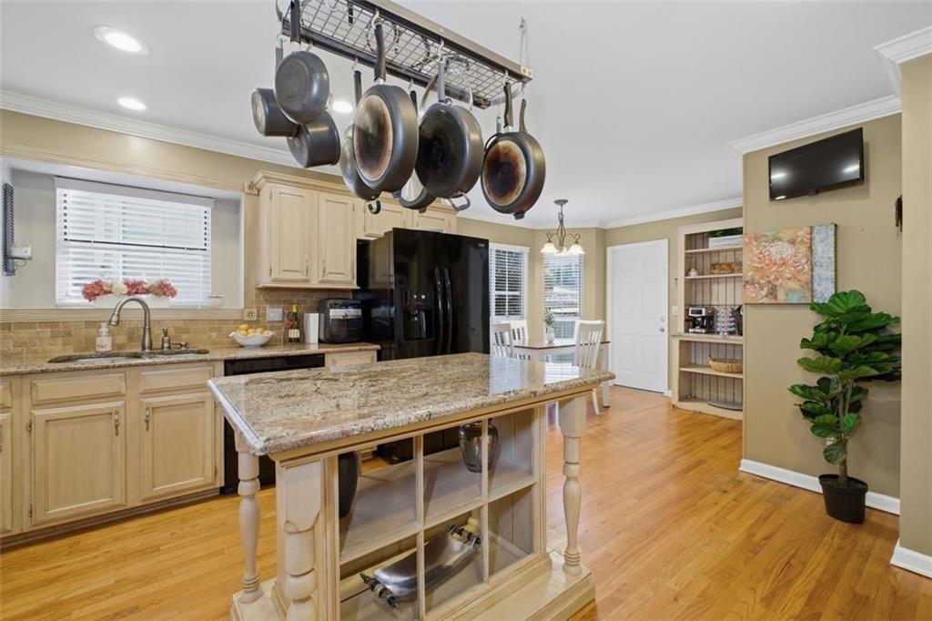 4410 White Surrey Drive NW