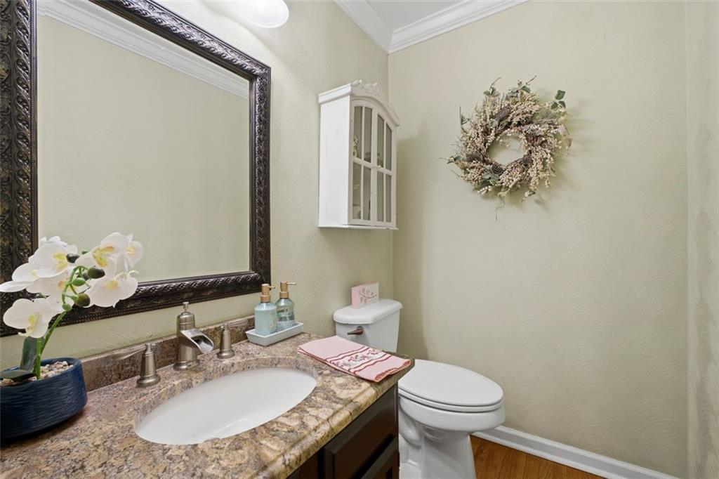 4410 White Surrey Drive NW