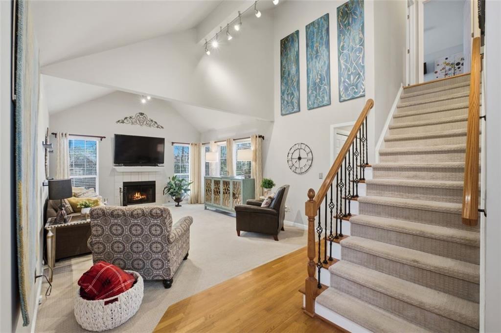 4410 White Surrey Drive NW