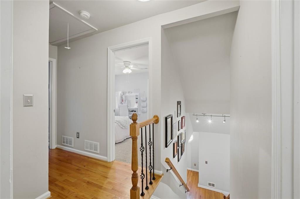 4410 White Surrey Drive NW