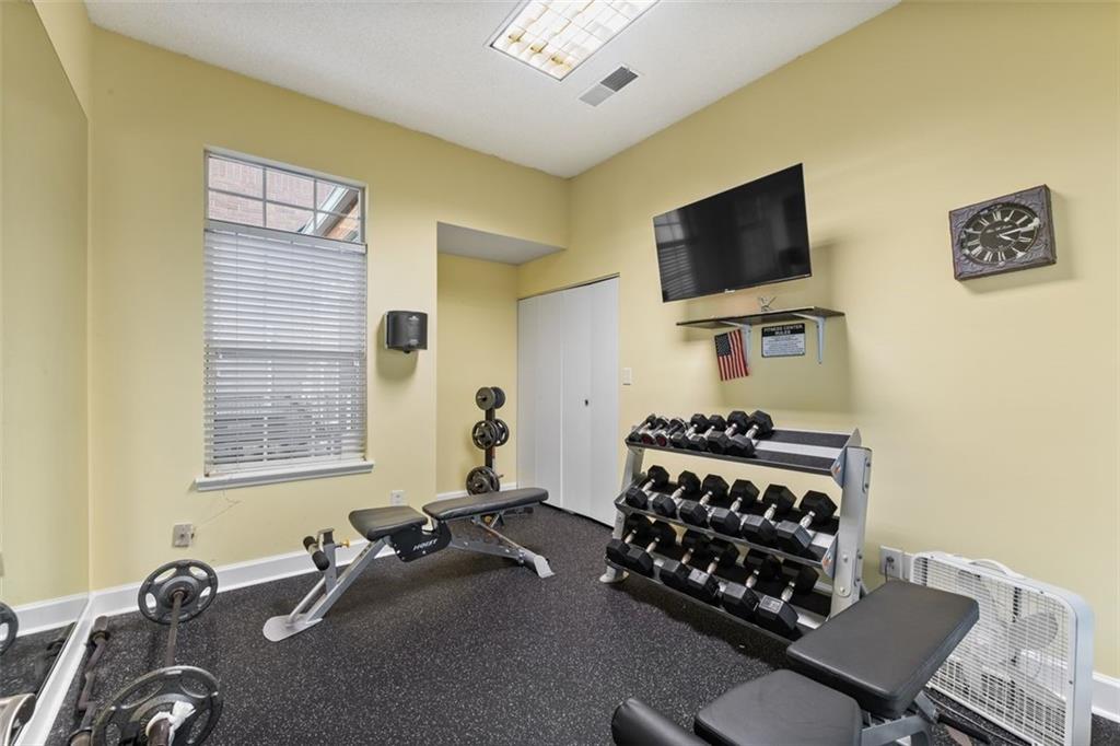 3086 Chastain Park Court NE