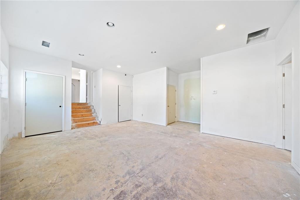 341 Candler Road SE