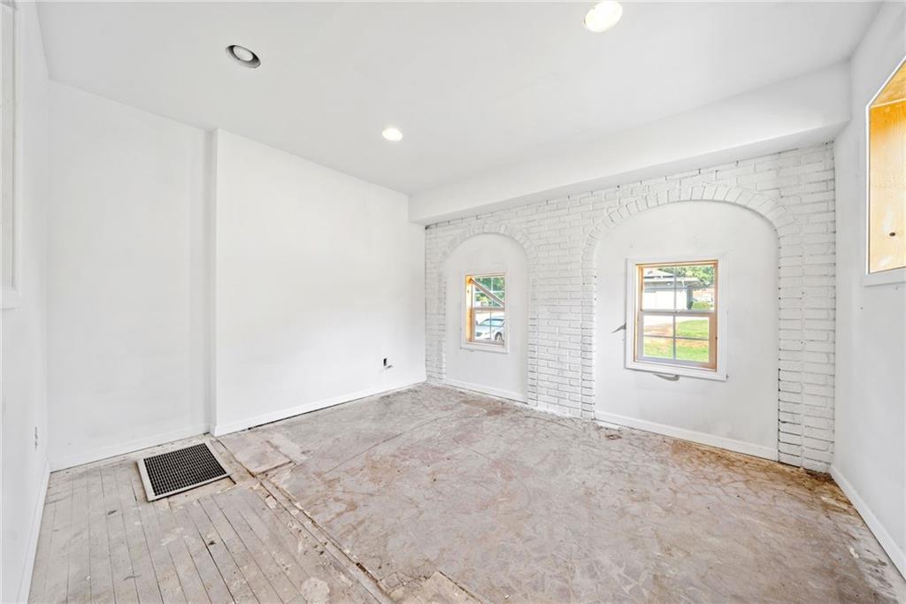 341 Candler Road SE