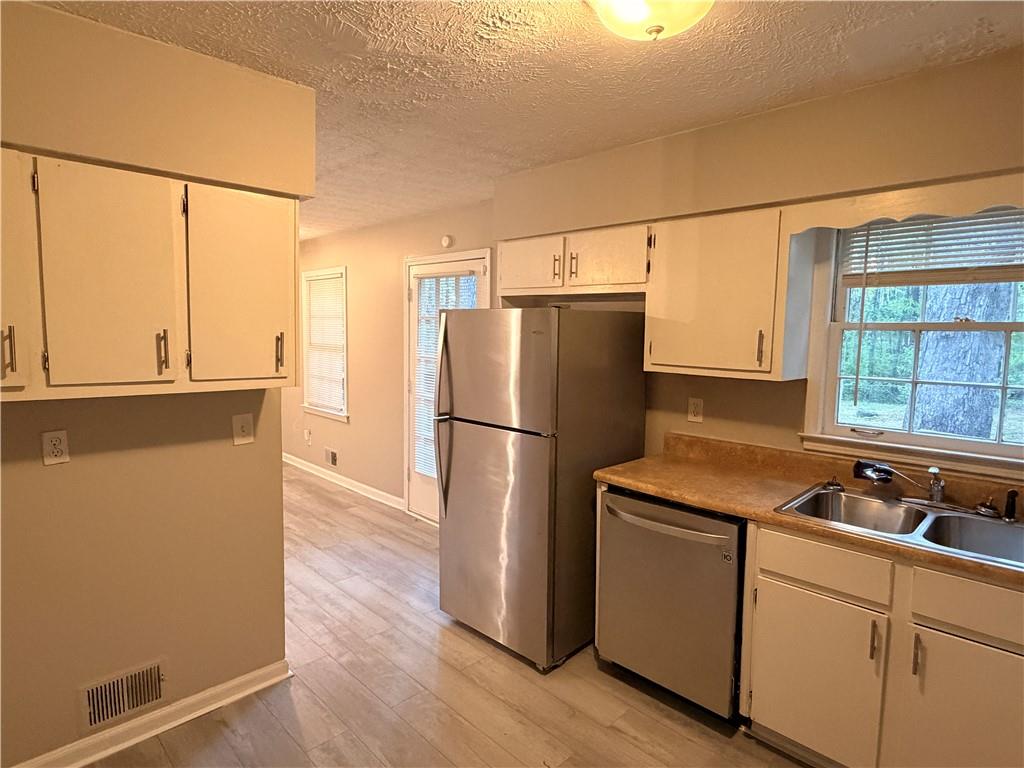 3406 Blackberry Lane