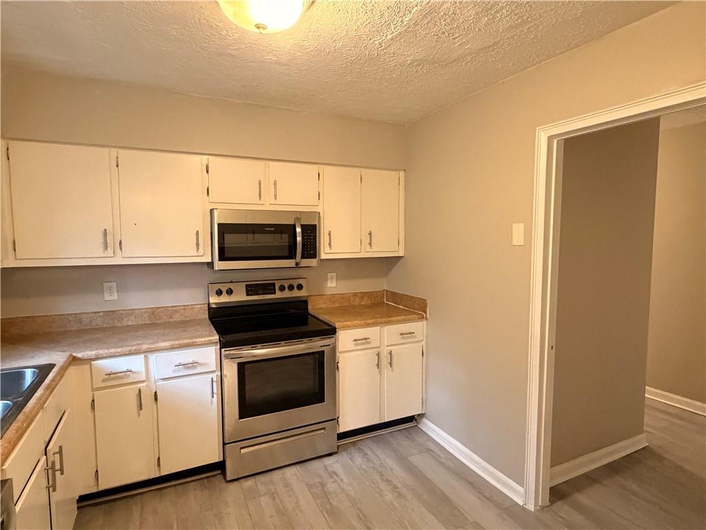 3406 Blackberry Lane