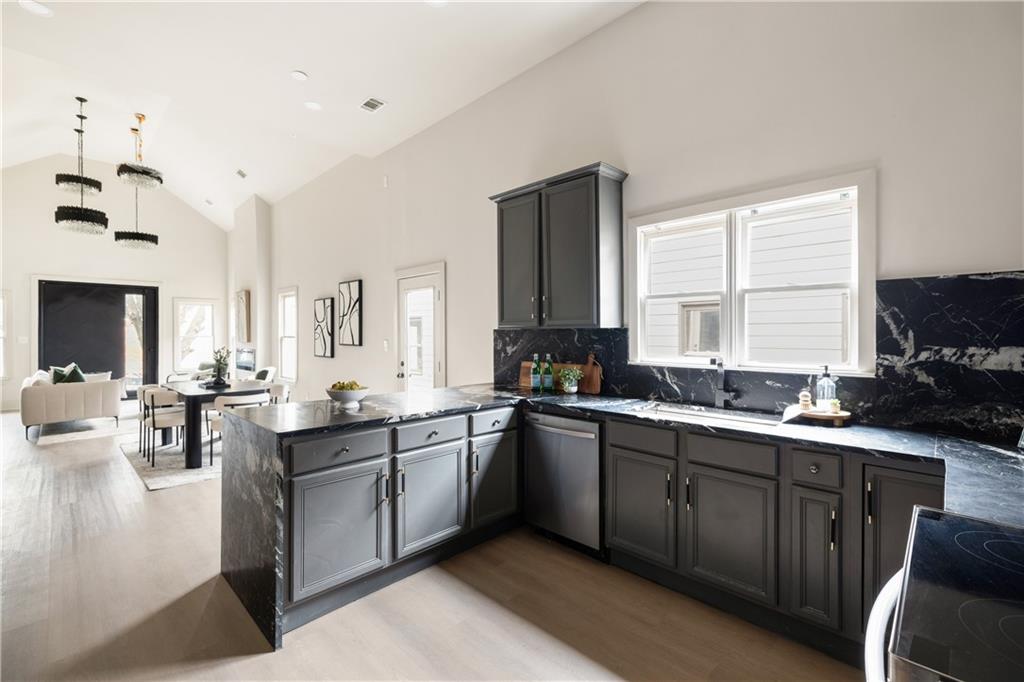 1056 Lester Avenue SE