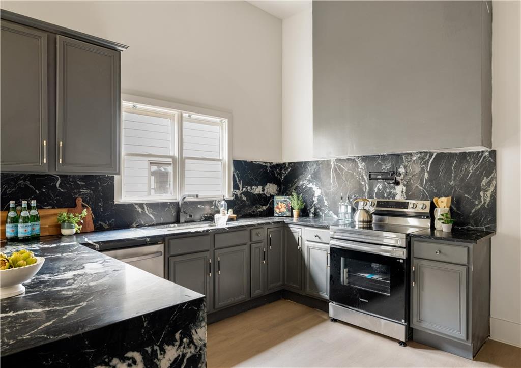 1056 Lester Avenue SE