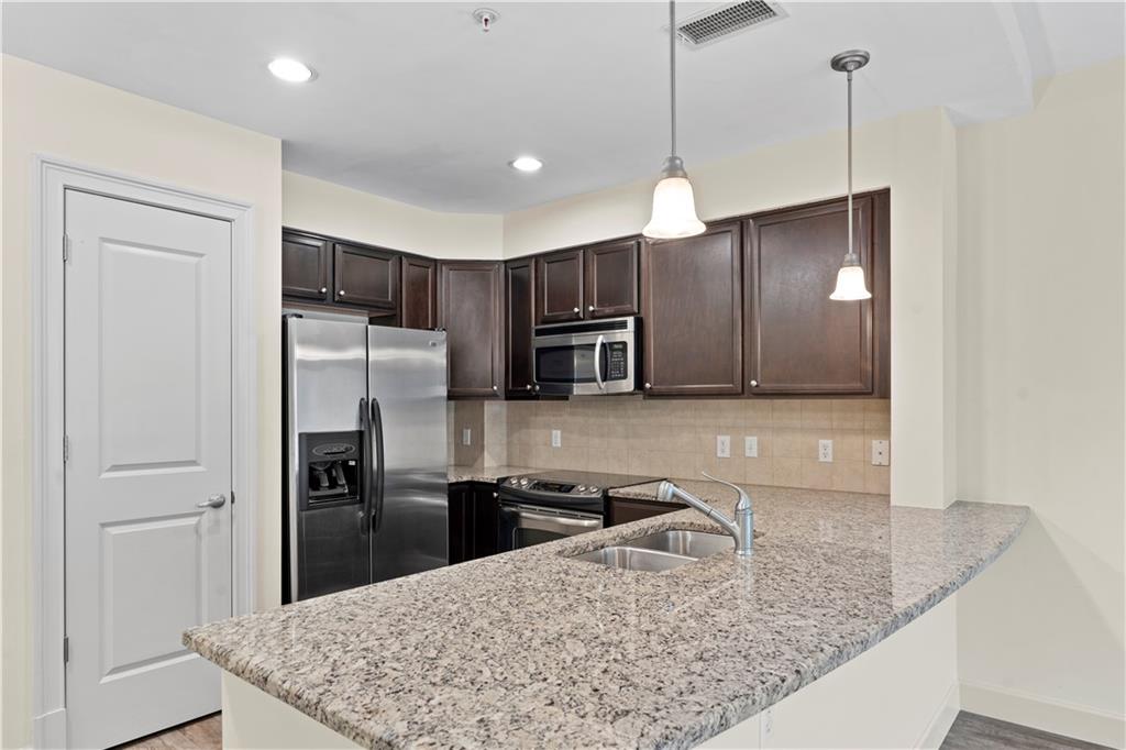 200 River Vista Drive Unit 516