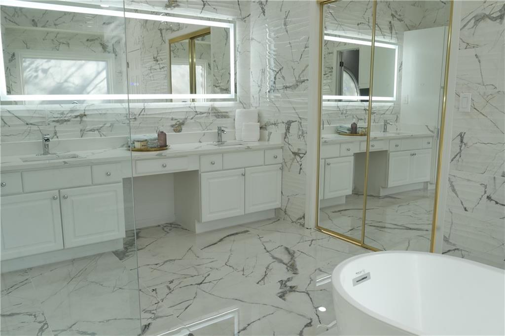 11370 Saint Patrice Way