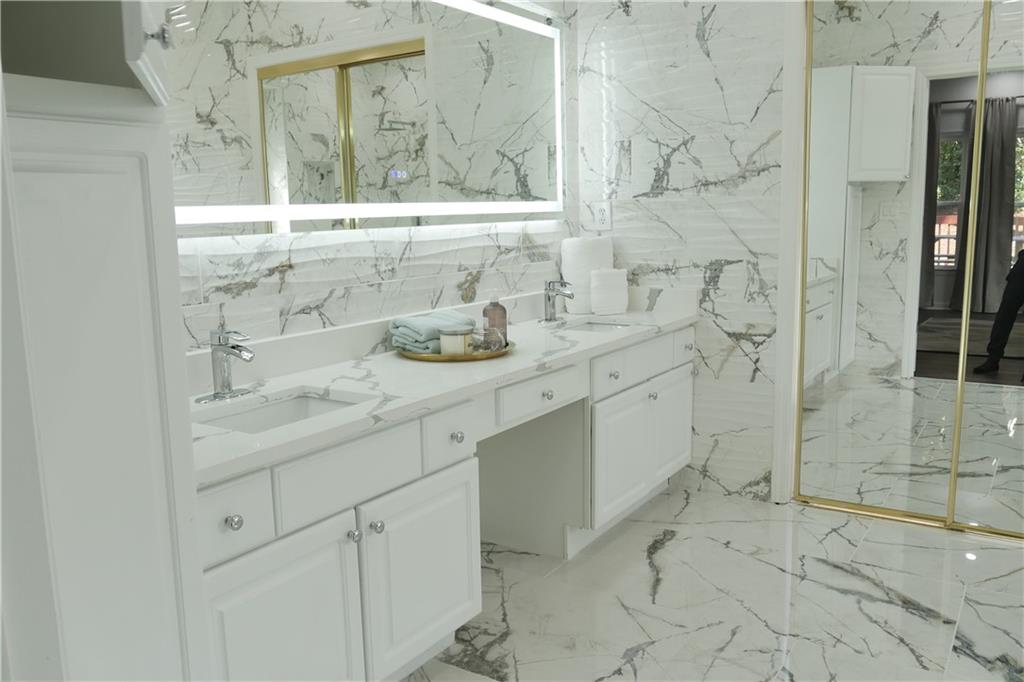11370 Saint Patrice Way