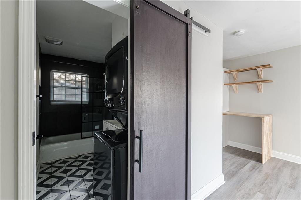 919 HOBSON Street SW