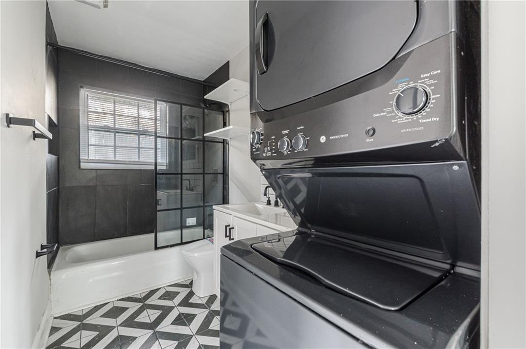 919 HOBSON Street SW