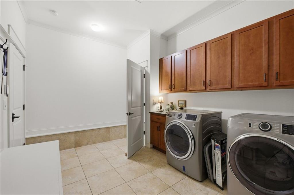 1613 Walker Street SE