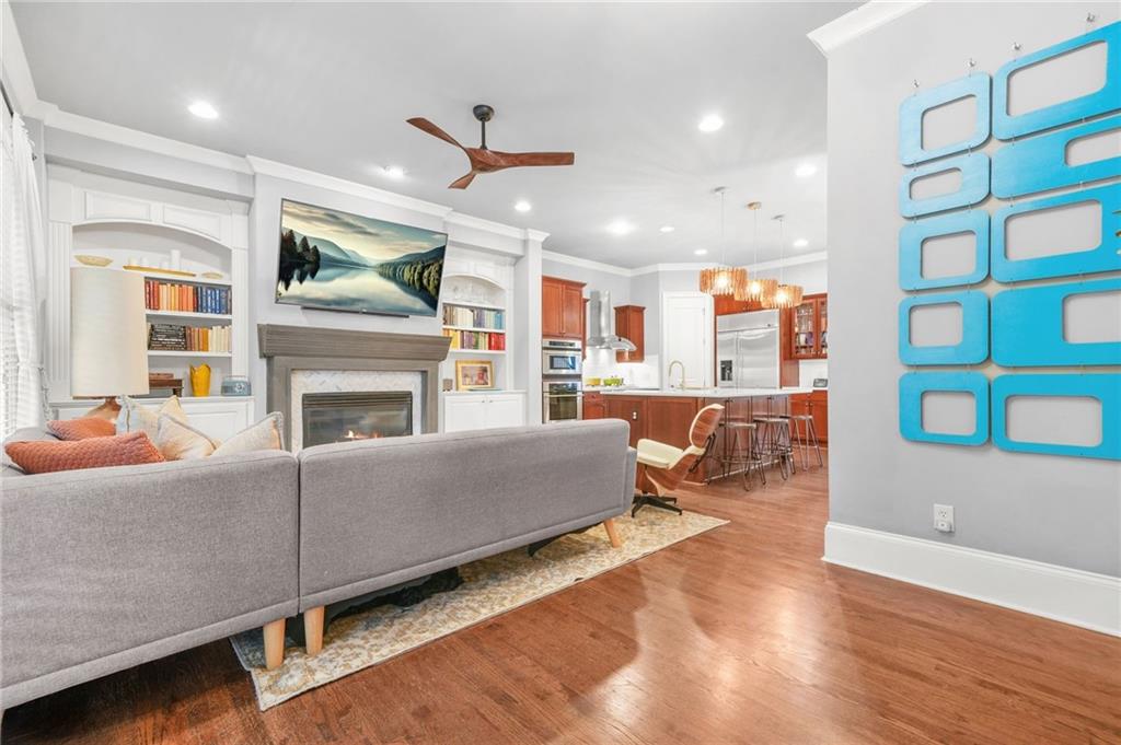 385 15TH Street NW Unit 6