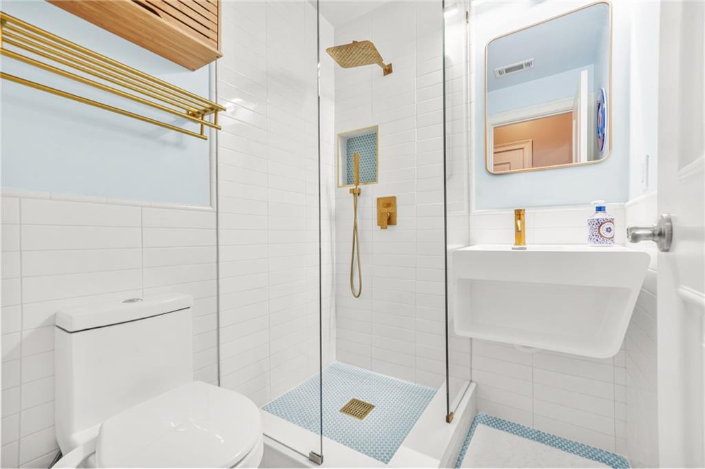 385 15TH Street NW Unit 6