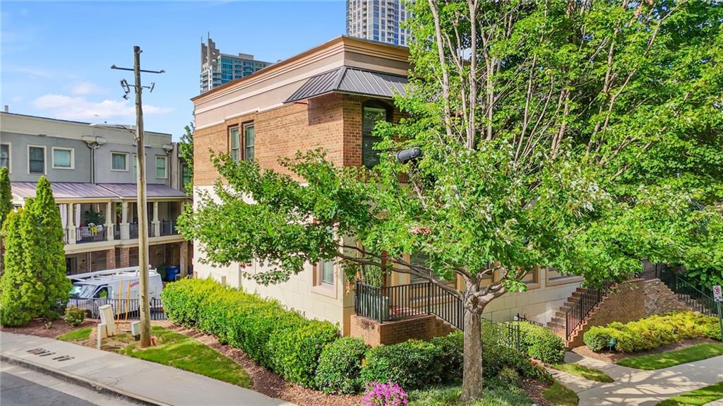 385 15TH Street NW Unit 6