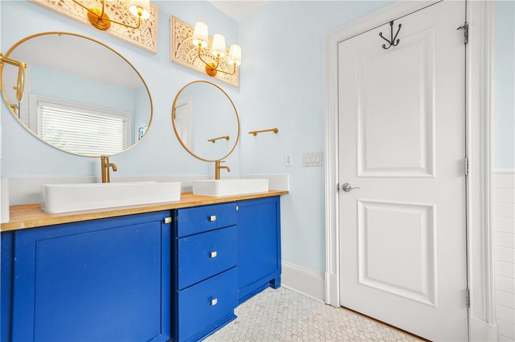 385 15TH Street NW Unit 6