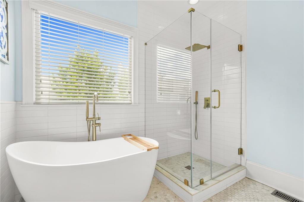 385 15TH Street NW Unit 6