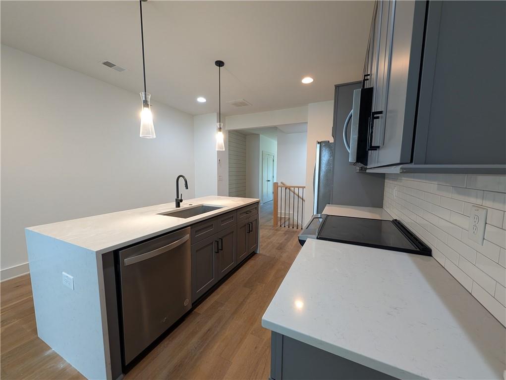 1350 May Avenue SE Unit 20
