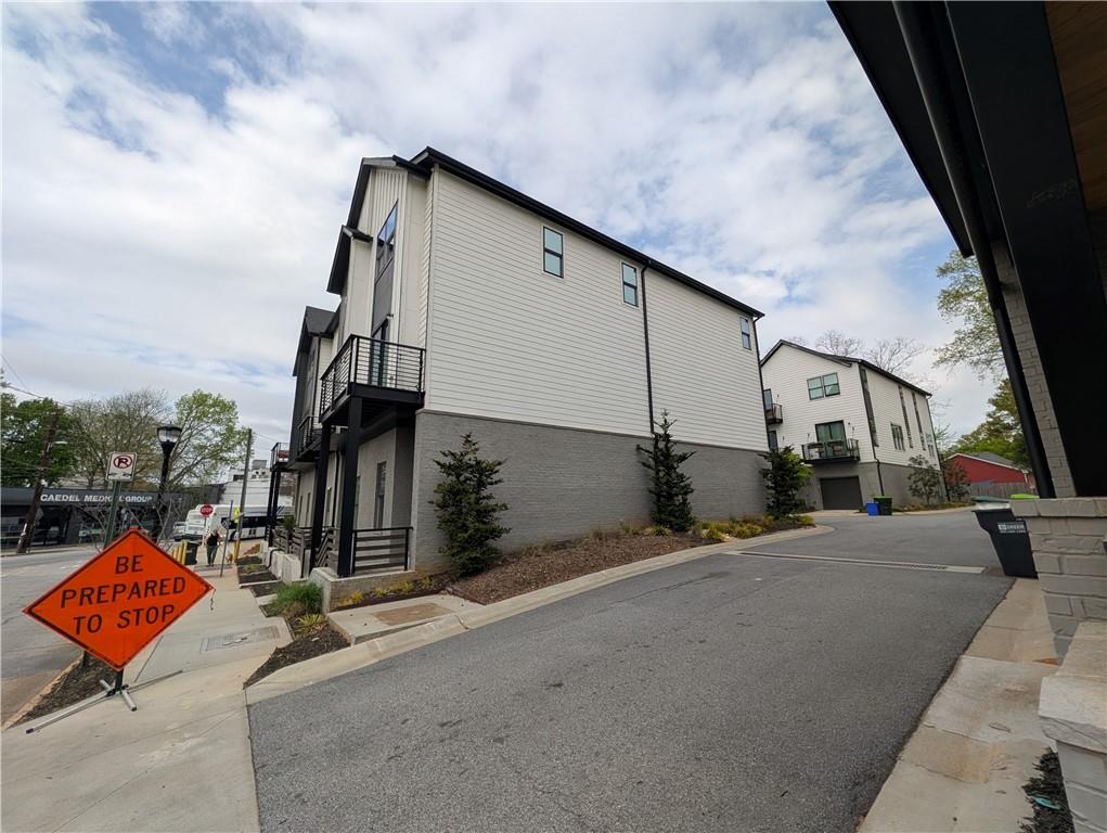 1350 May Avenue SE Unit 20