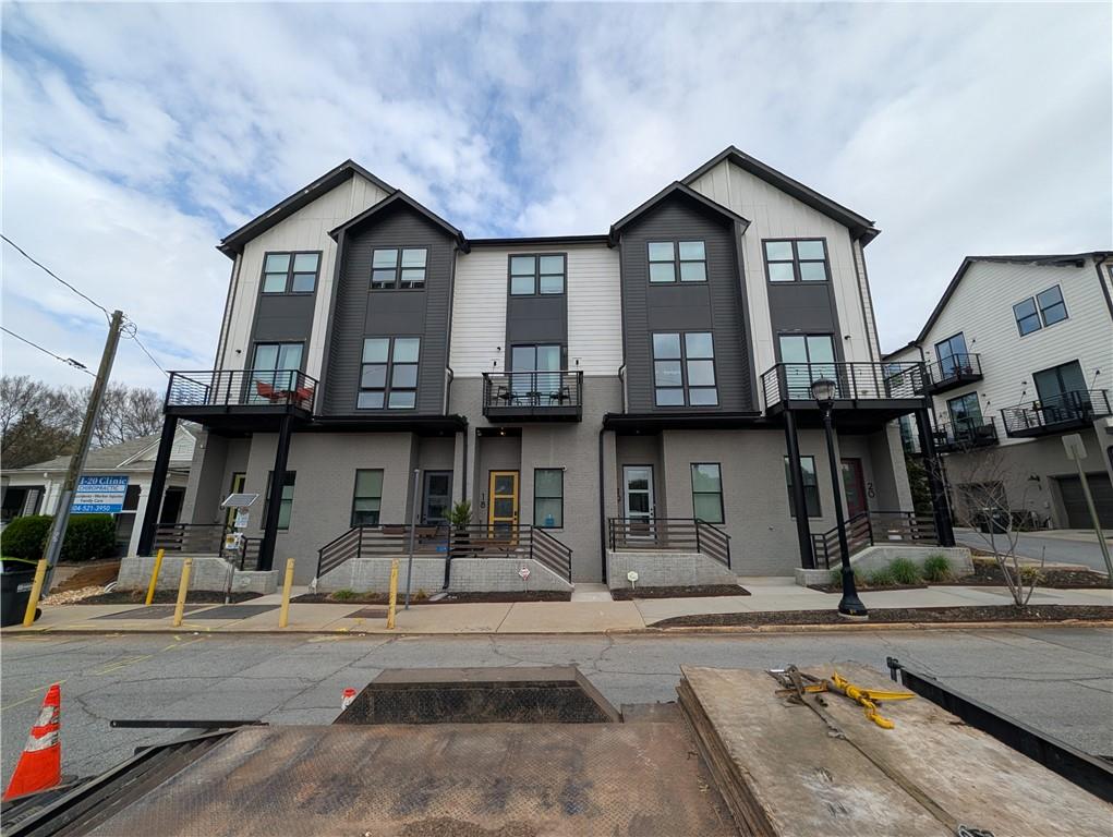 1350 May Avenue SE Unit 20