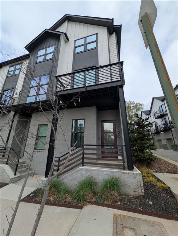 1350 May Avenue SE Unit 20