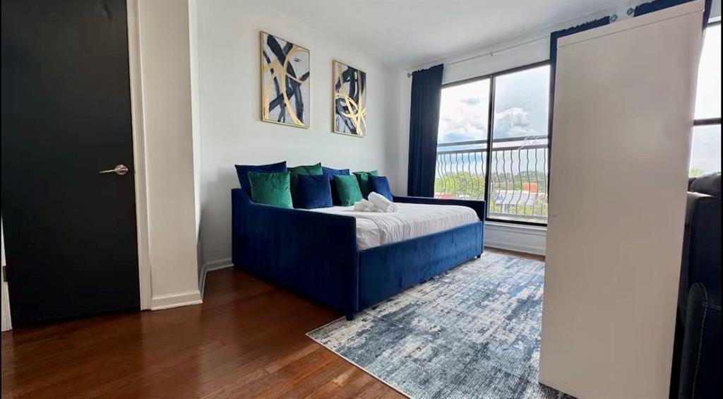 898 Oak Street SW Unit 1414