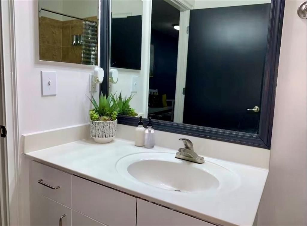 898 Oak Street SW Unit 1414