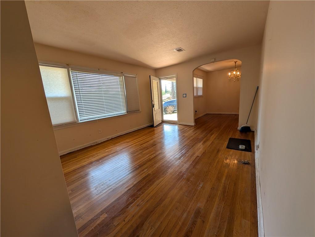 207 Kingsway Drive