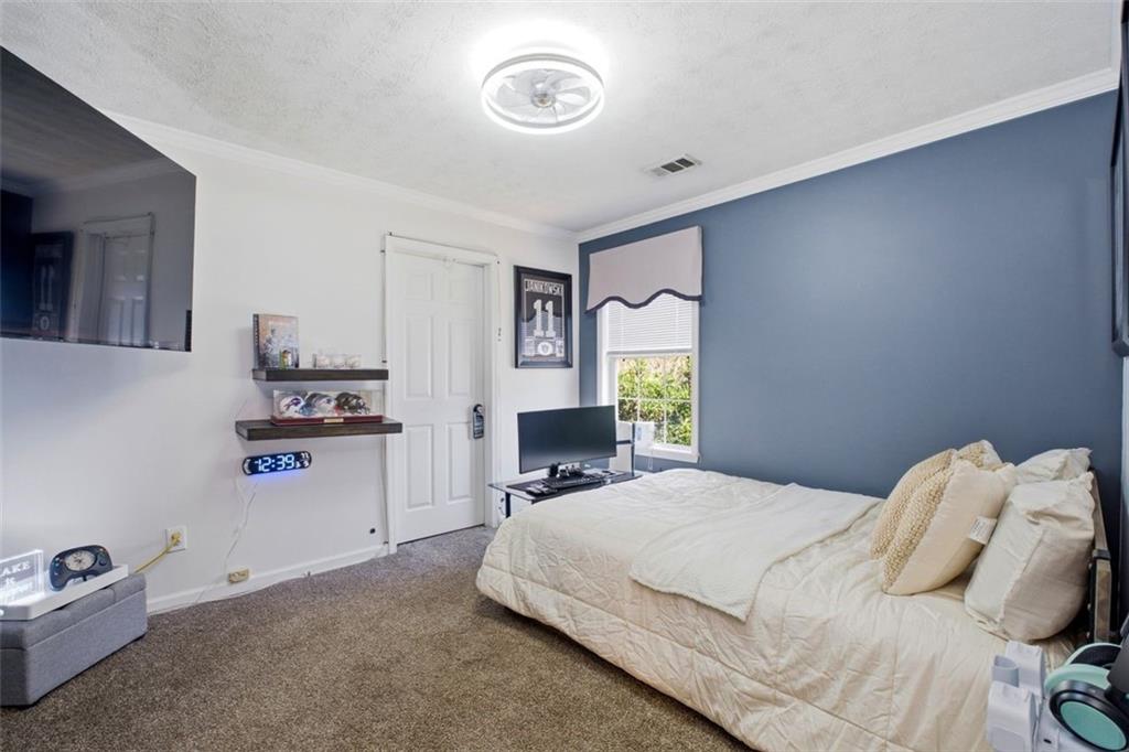 780 Walnut Creek Drive NW