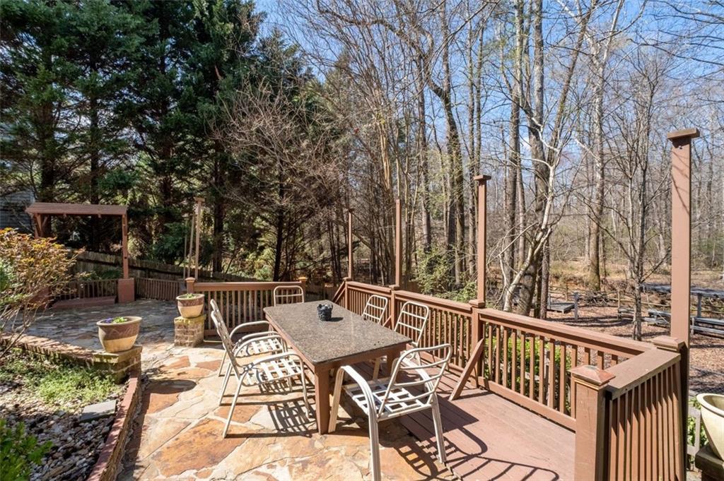 780 Walnut Creek Drive NW