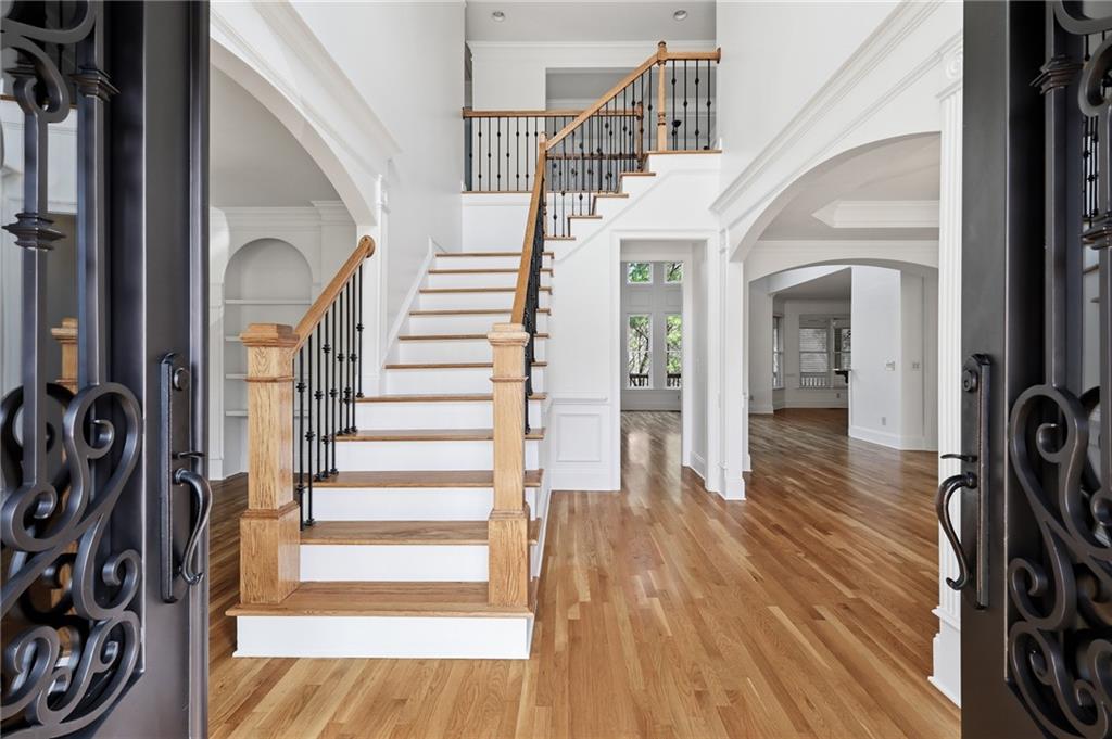 5742 Ashleigh Walk Drive