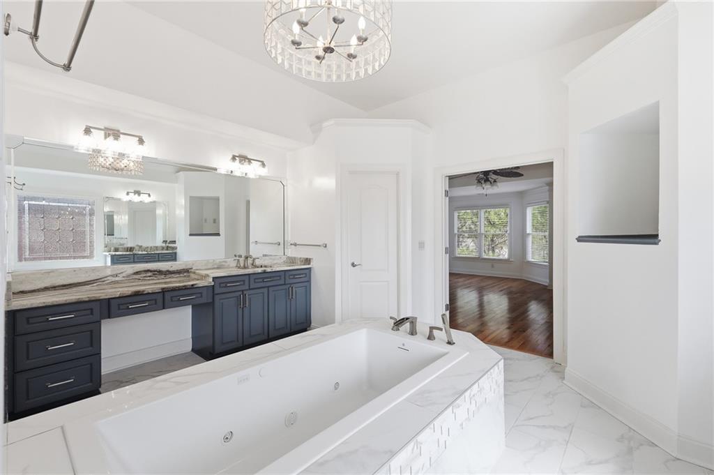 5742 Ashleigh Walk Drive
