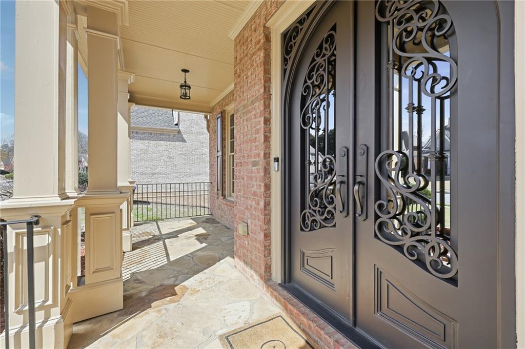 5742 Ashleigh Walk Drive