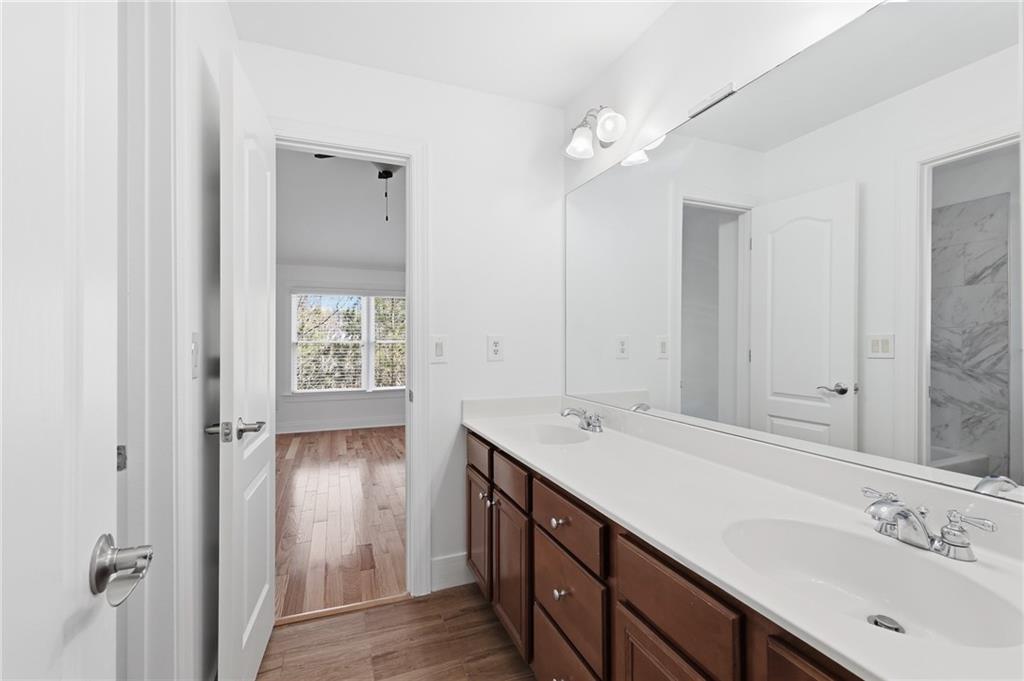 5742 Ashleigh Walk Drive