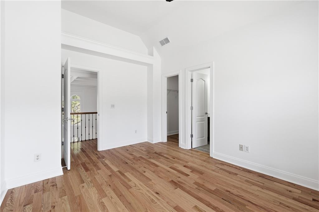 5742 Ashleigh Walk Drive