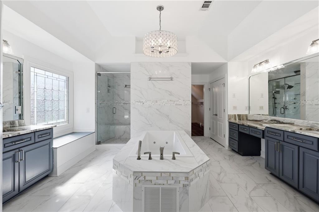 5742 Ashleigh Walk Drive