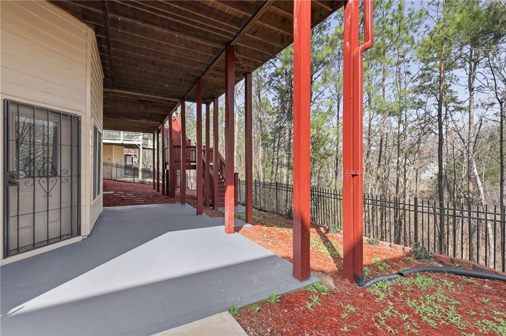 5742 Ashleigh Walk Drive