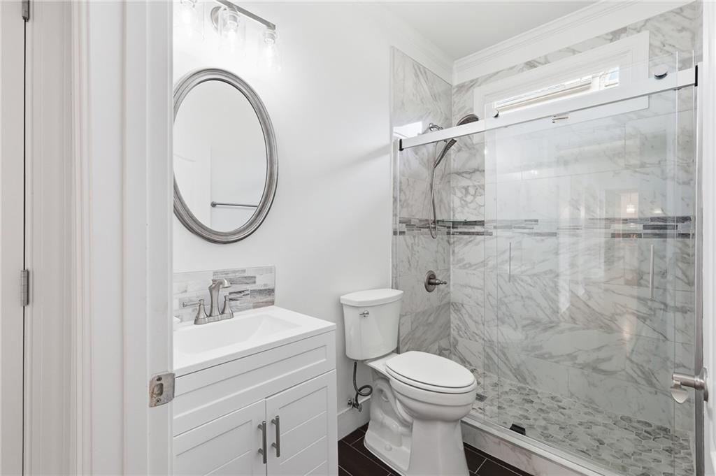5742 Ashleigh Walk Drive