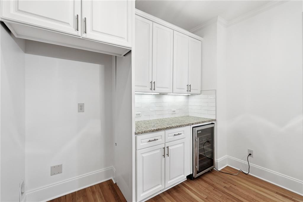 5742 Ashleigh Walk Drive