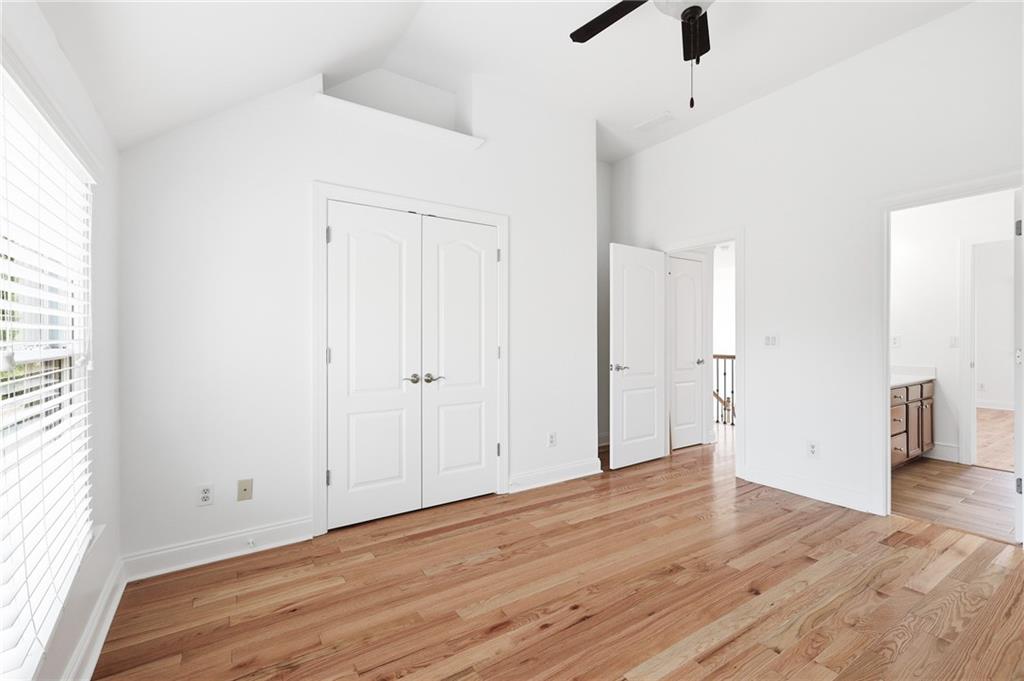 5742 Ashleigh Walk Drive