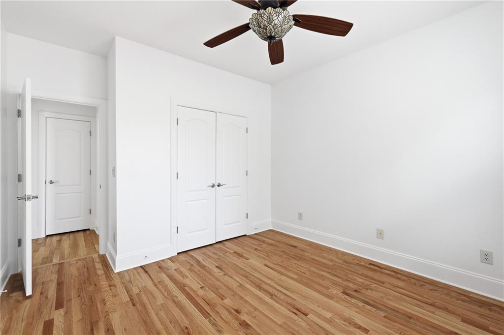 5742 Ashleigh Walk Drive