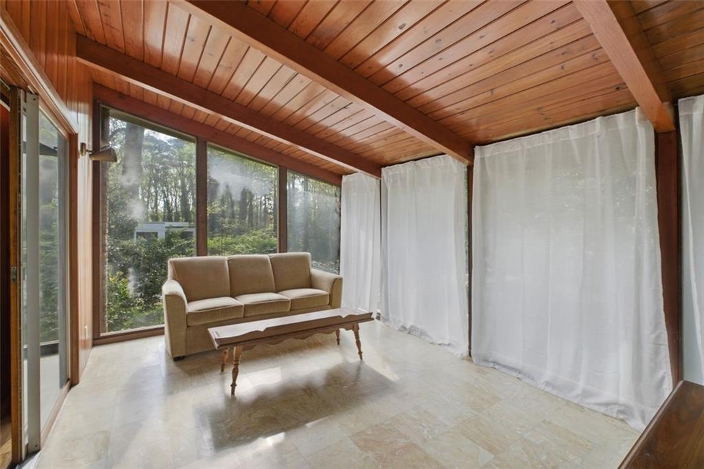 3906 Land O Lakes Drive NE