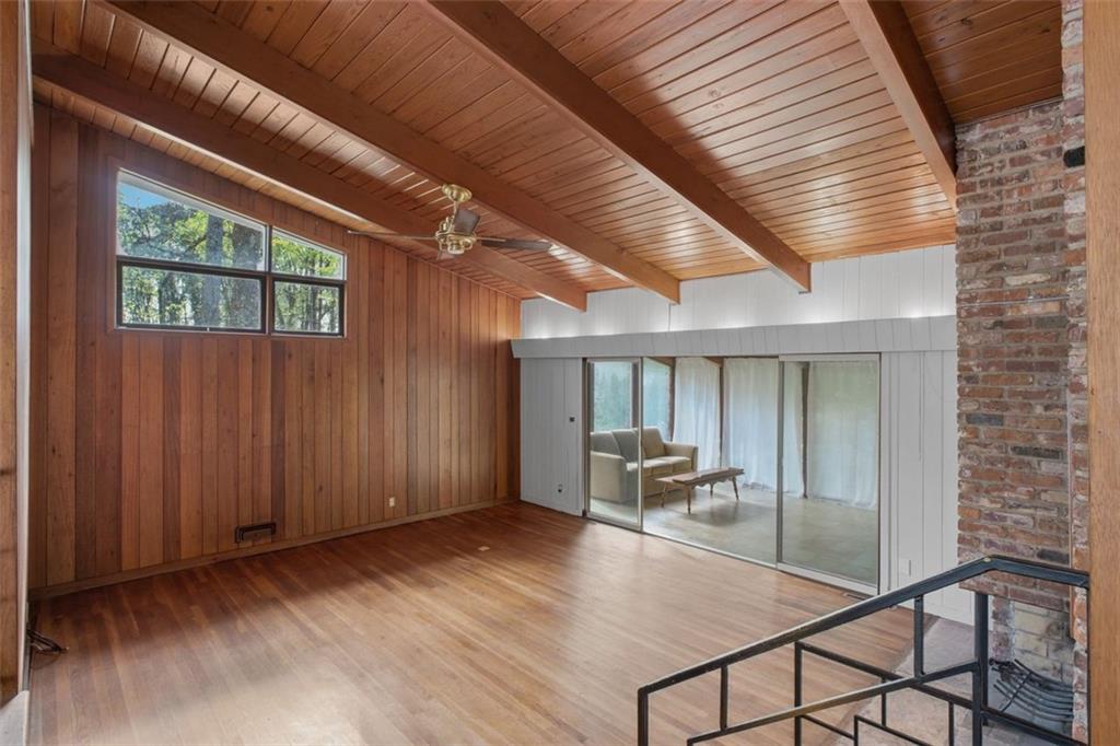 3906 Land O Lakes Drive NE