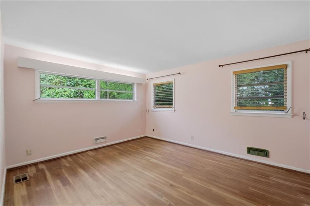 3906 Land O Lakes Drive NE