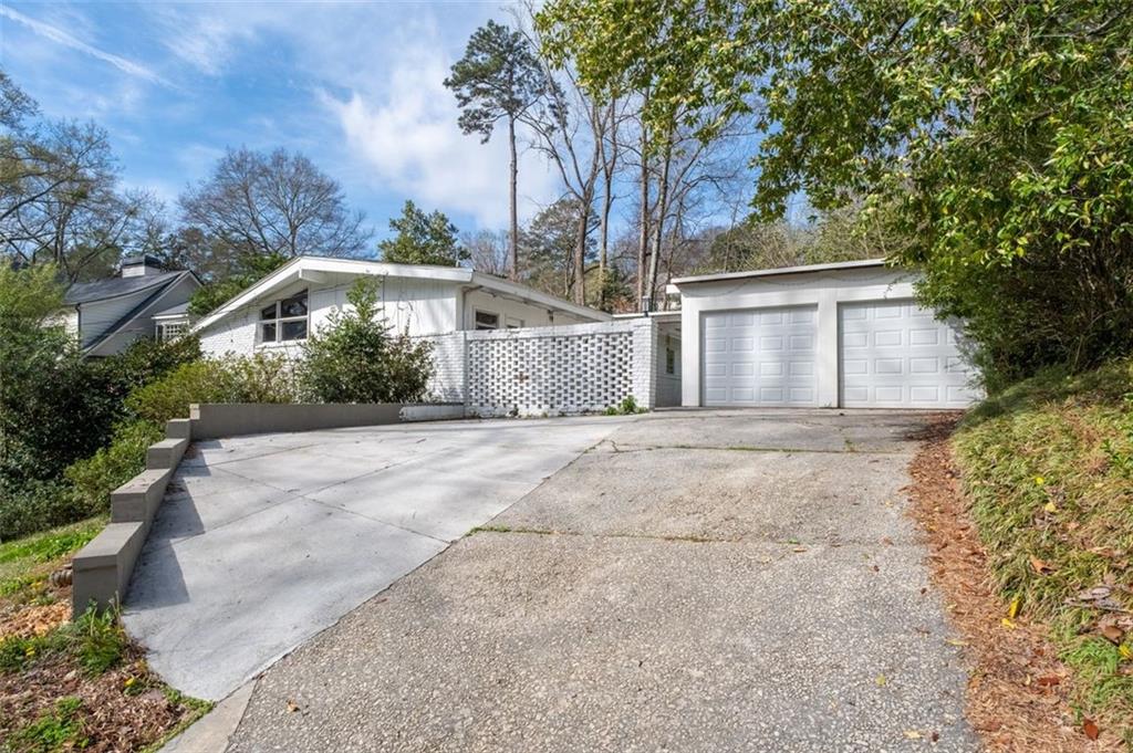 3906 Land O Lakes Drive NE