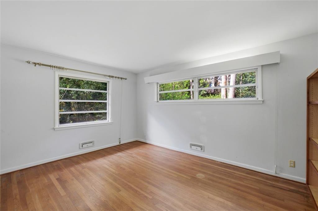 3906 Land O Lakes Drive NE