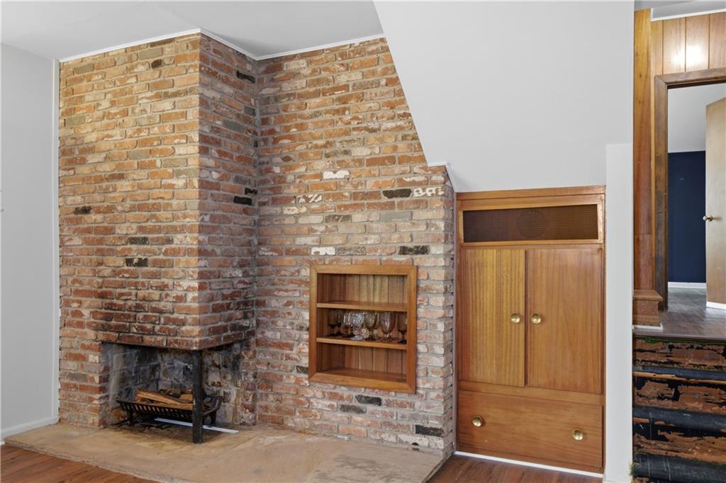 3906 Land O Lakes Drive NE