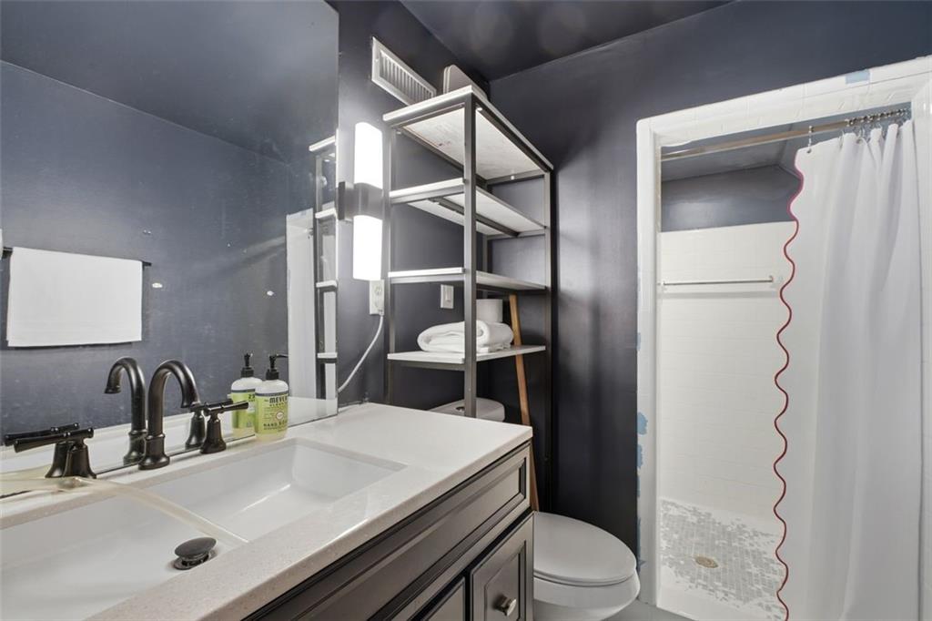 3906 Land O Lakes Drive NE